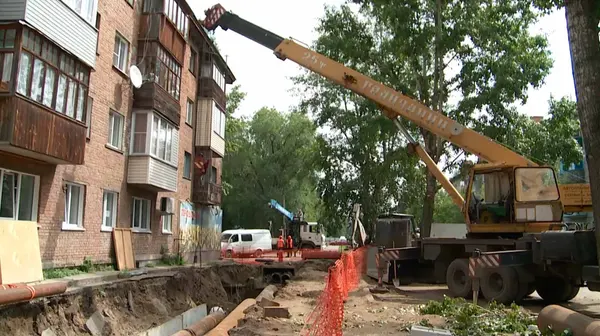 Ремонт коммунальных сетей возле жилого дома